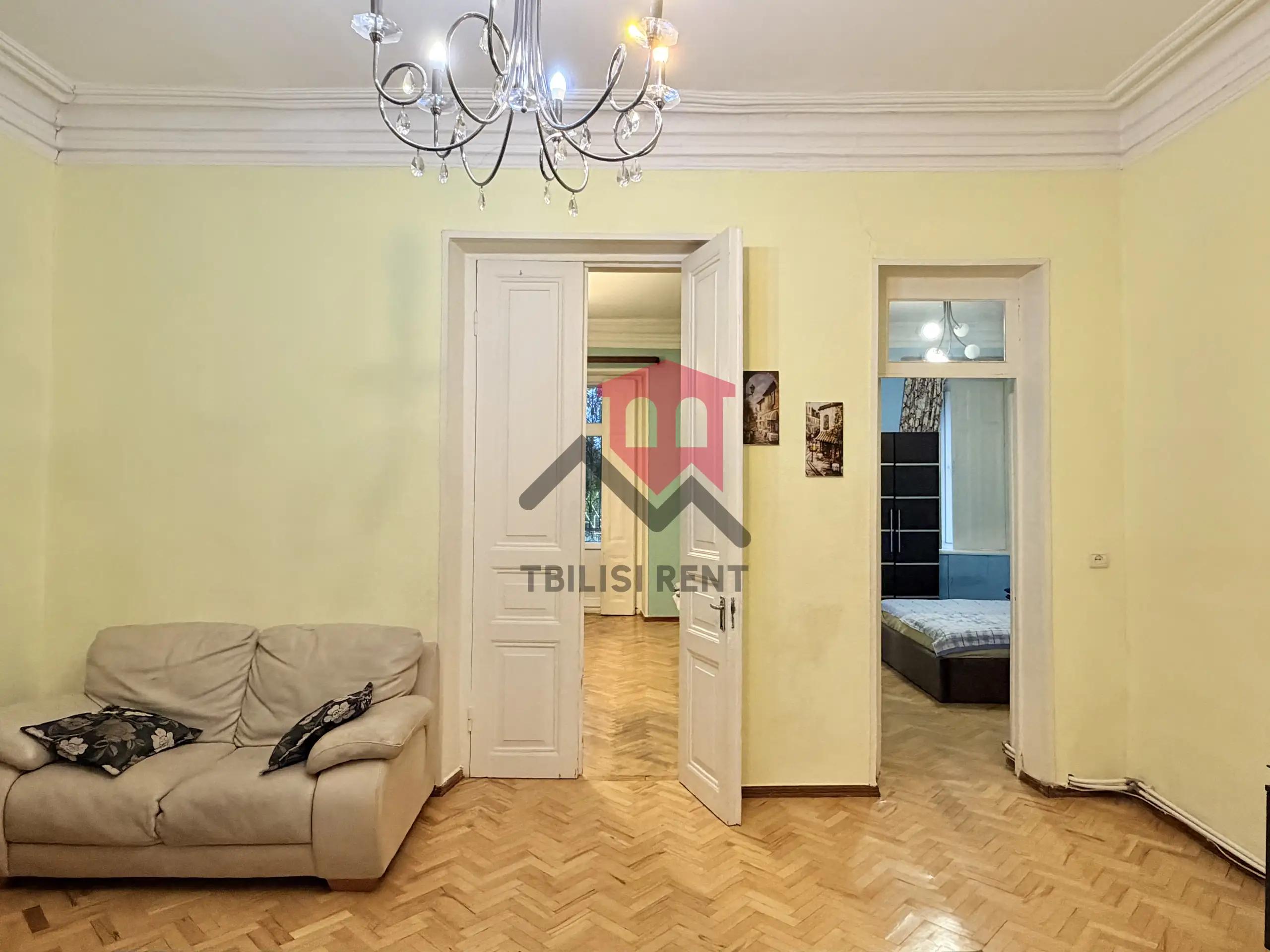 Spacious Two-Bedroom Apartment in Chugureti photo 3 of 8