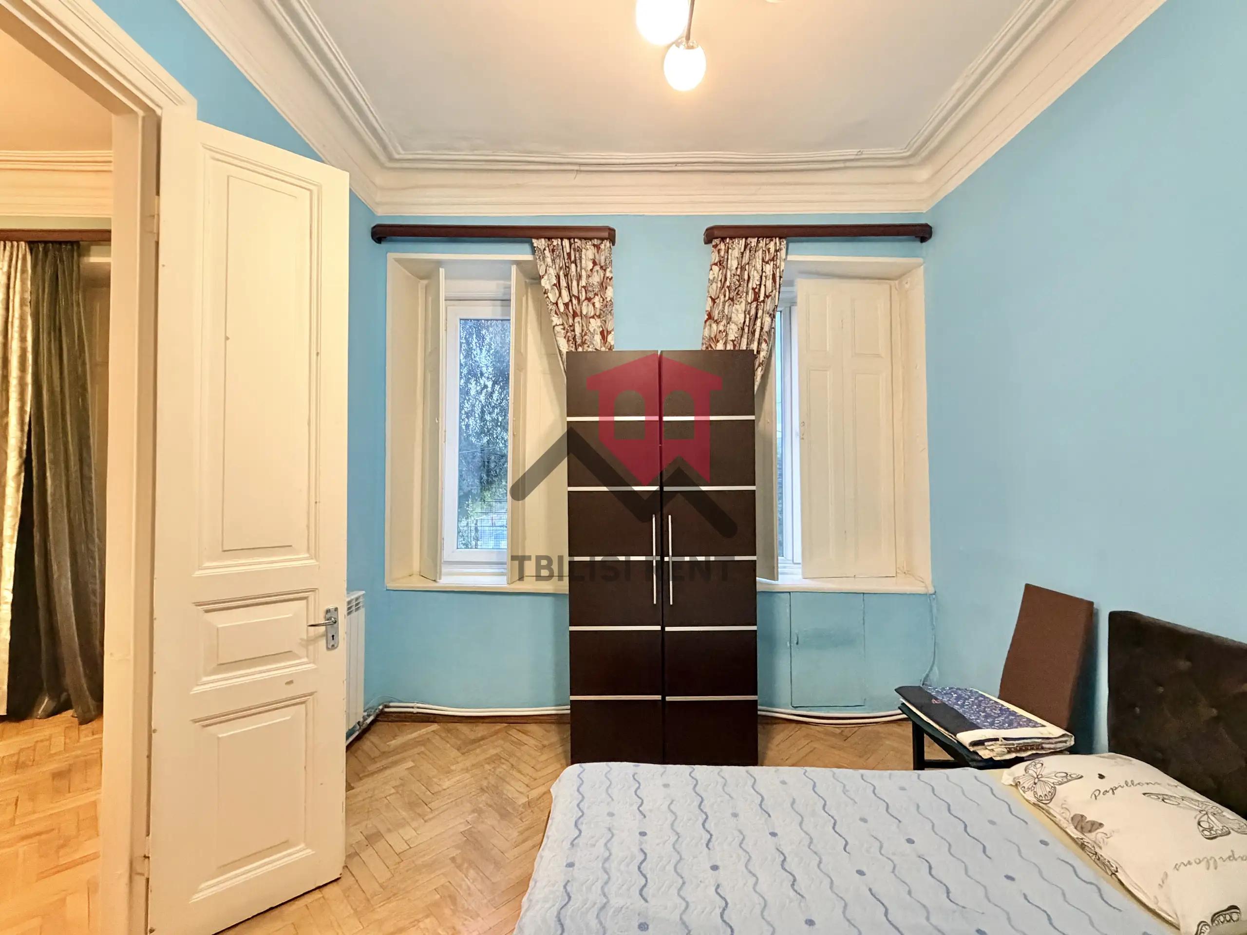 Spacious Two-Bedroom Apartment in Chugureti photo 6 of 8