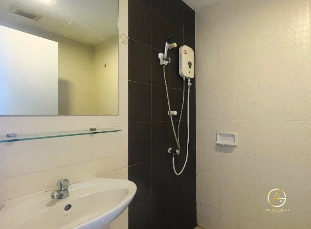 1-Bedroom Apartment in Bang Tao photo 5 of 7