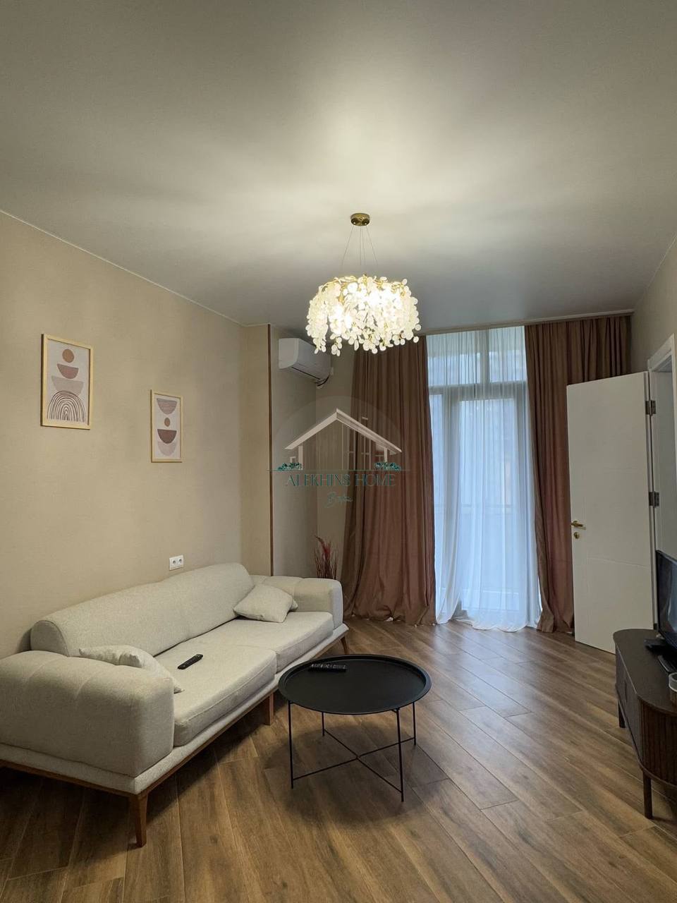 Two-Bedroom Apartment Near the Sea photo 1 of 6