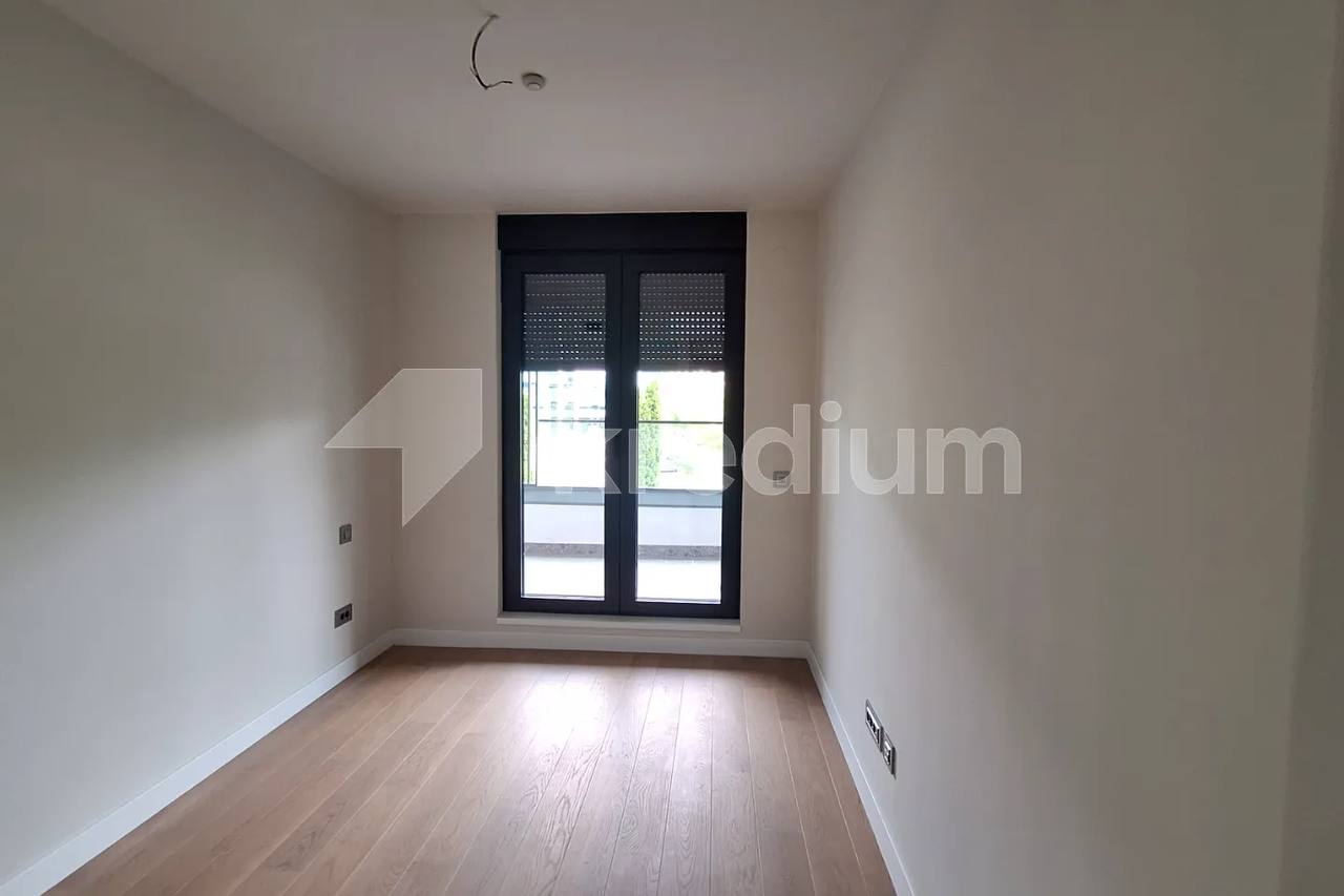81 m² Apartment in Novi Beograd photo 4 of 6