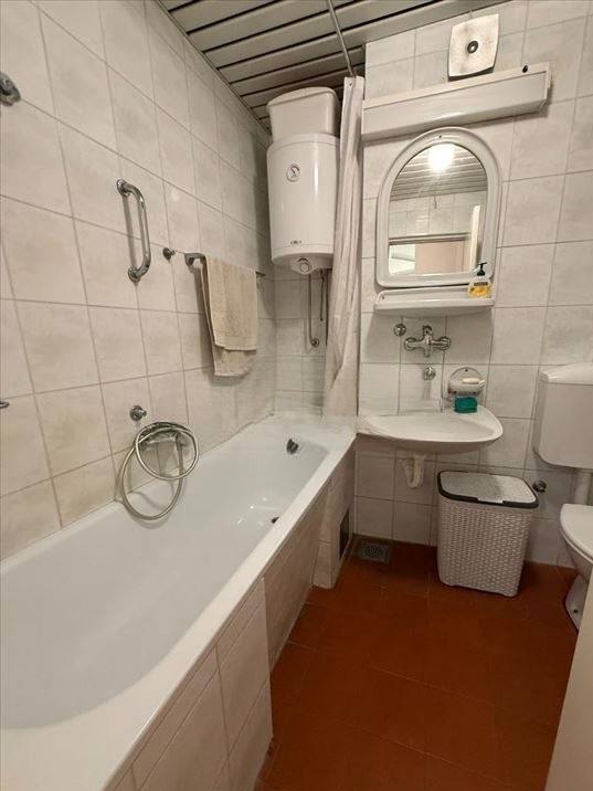 Furnished 1-Bedroom Apartment in Palilula photo 5 of 8