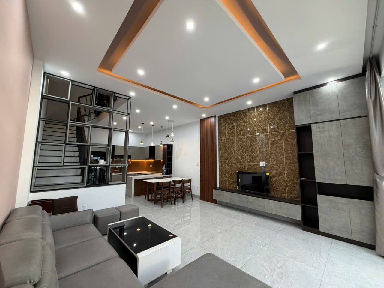 Three-Bedroom House in Hoa Xuan photo 2 of 8