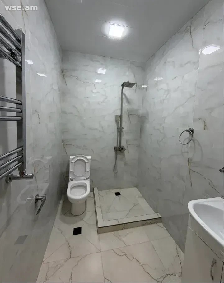 Дизайнерская 3-комнатная квартира в Арабкире photo 5 of 8