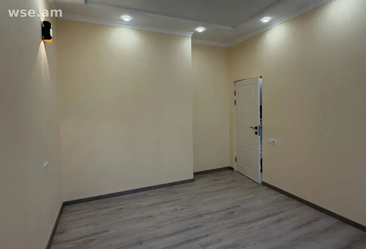 Дизайнерская 3-комнатная квартира в Арабкире photo 8 of 8