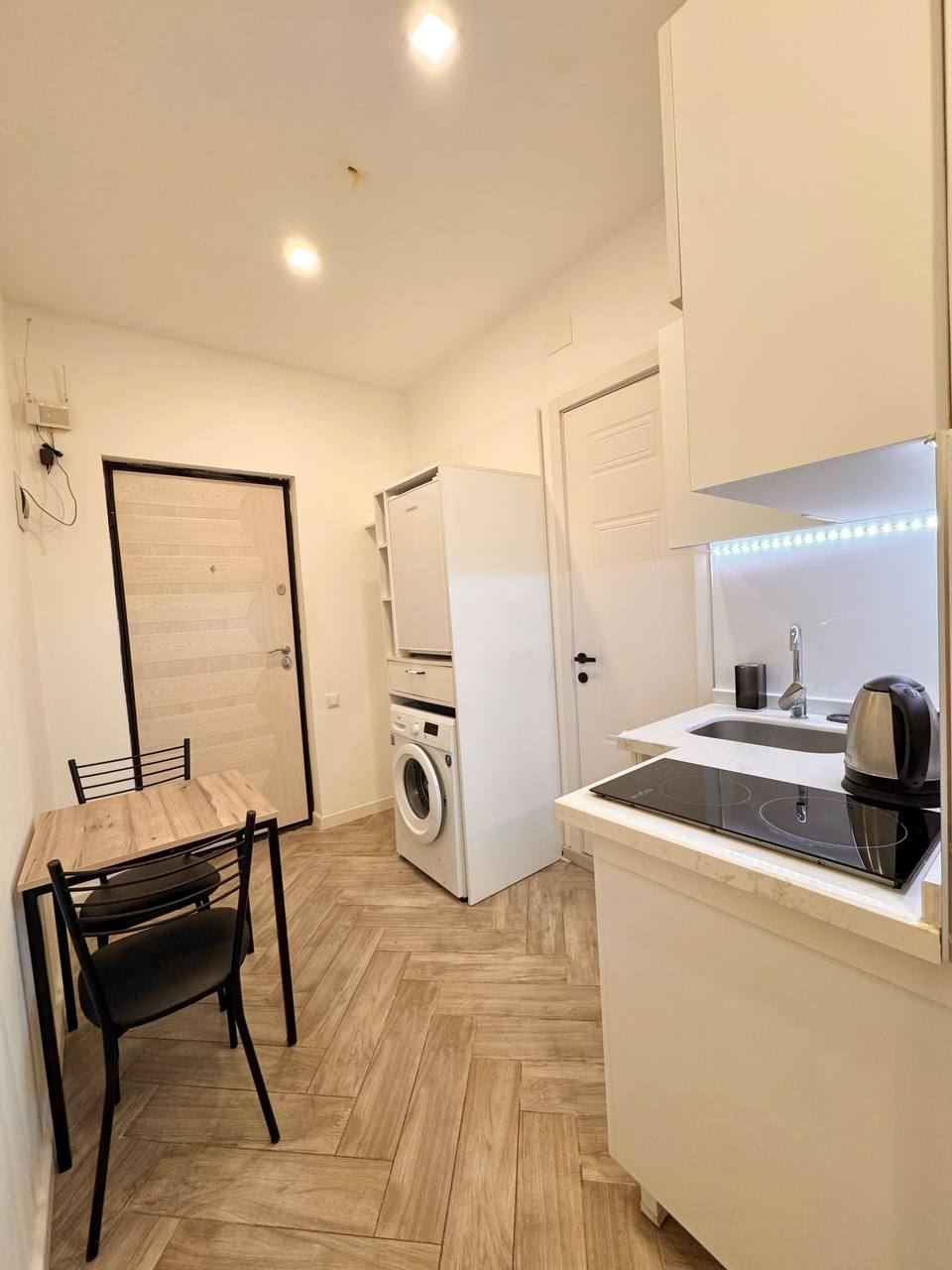 42 m² Studio Apartment in Batumi photo 2 of 8