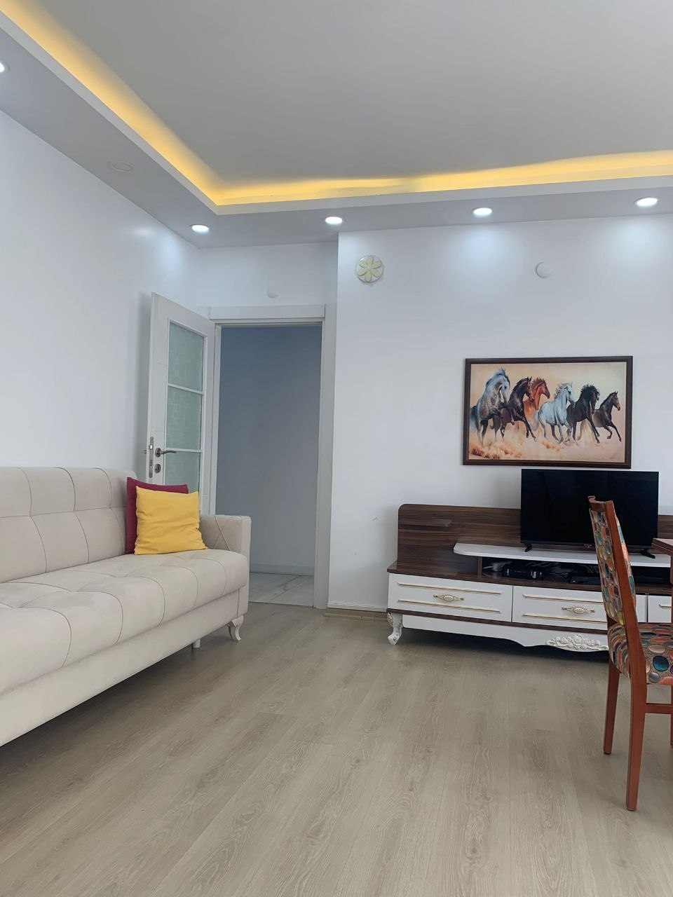 2-Bedroom Apartment in Central Muratpasa photo 2 of 8