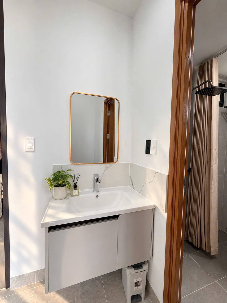 Brand New One-Bedroom Apartment with River View photo 5 of 8