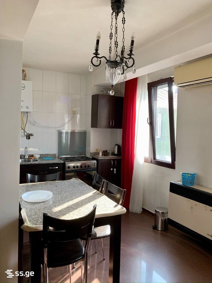Two-Bedroom Apartment on K. Gamsakhurdia Street photo 3 of 7