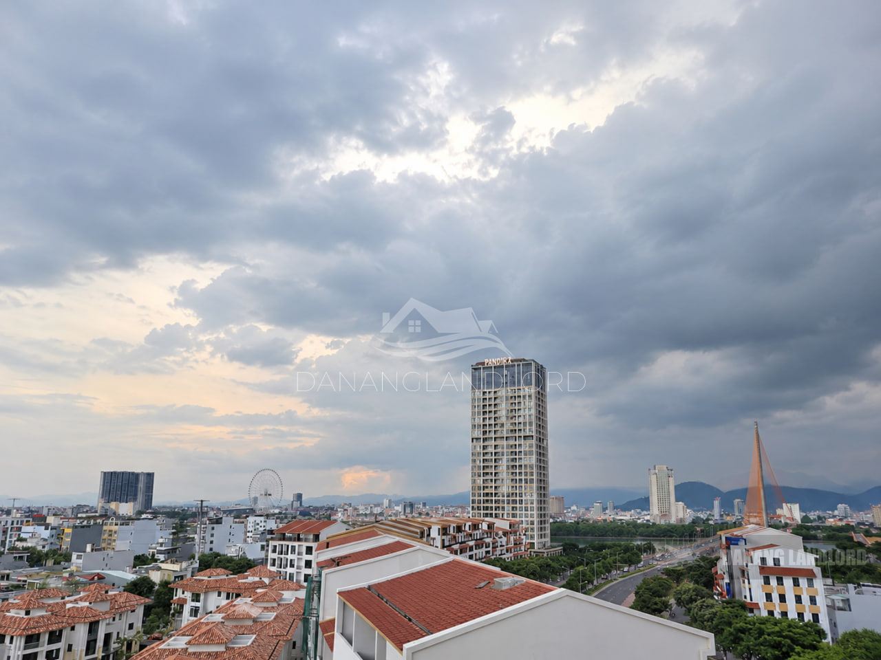 Luxury 1-Bedroom Apartment with River View photo 7 of 7