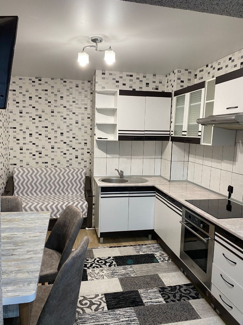 One-Room Apartment in Central Chisinau photo 4 of 8