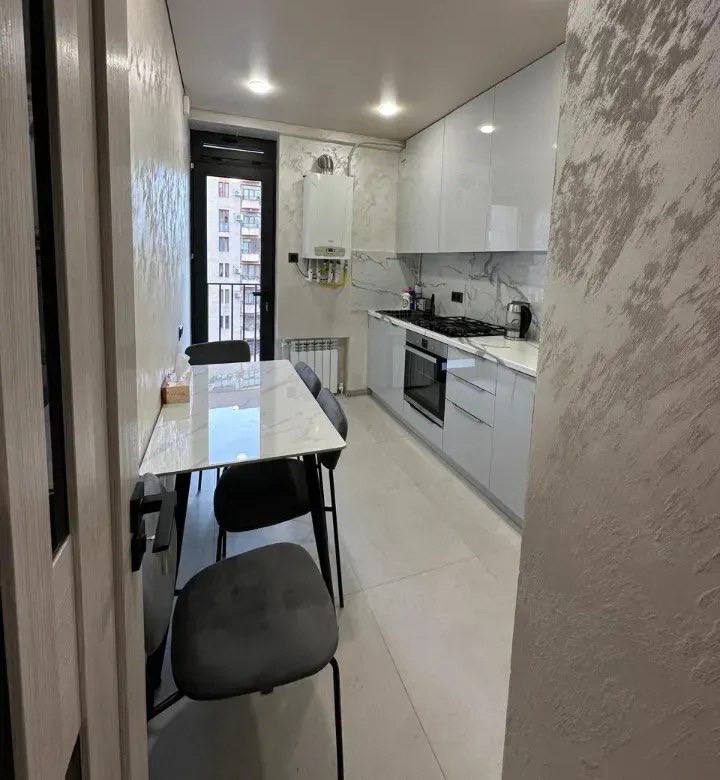Furnished 2-Room Apartment in Arabkir photo 5 of 8