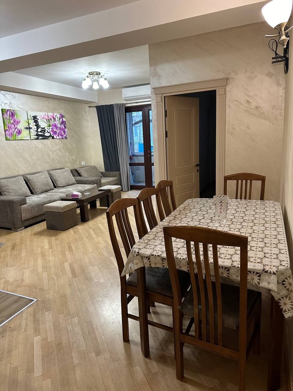 Three-Room Apartment in Central Yerevan photo 1 of 5