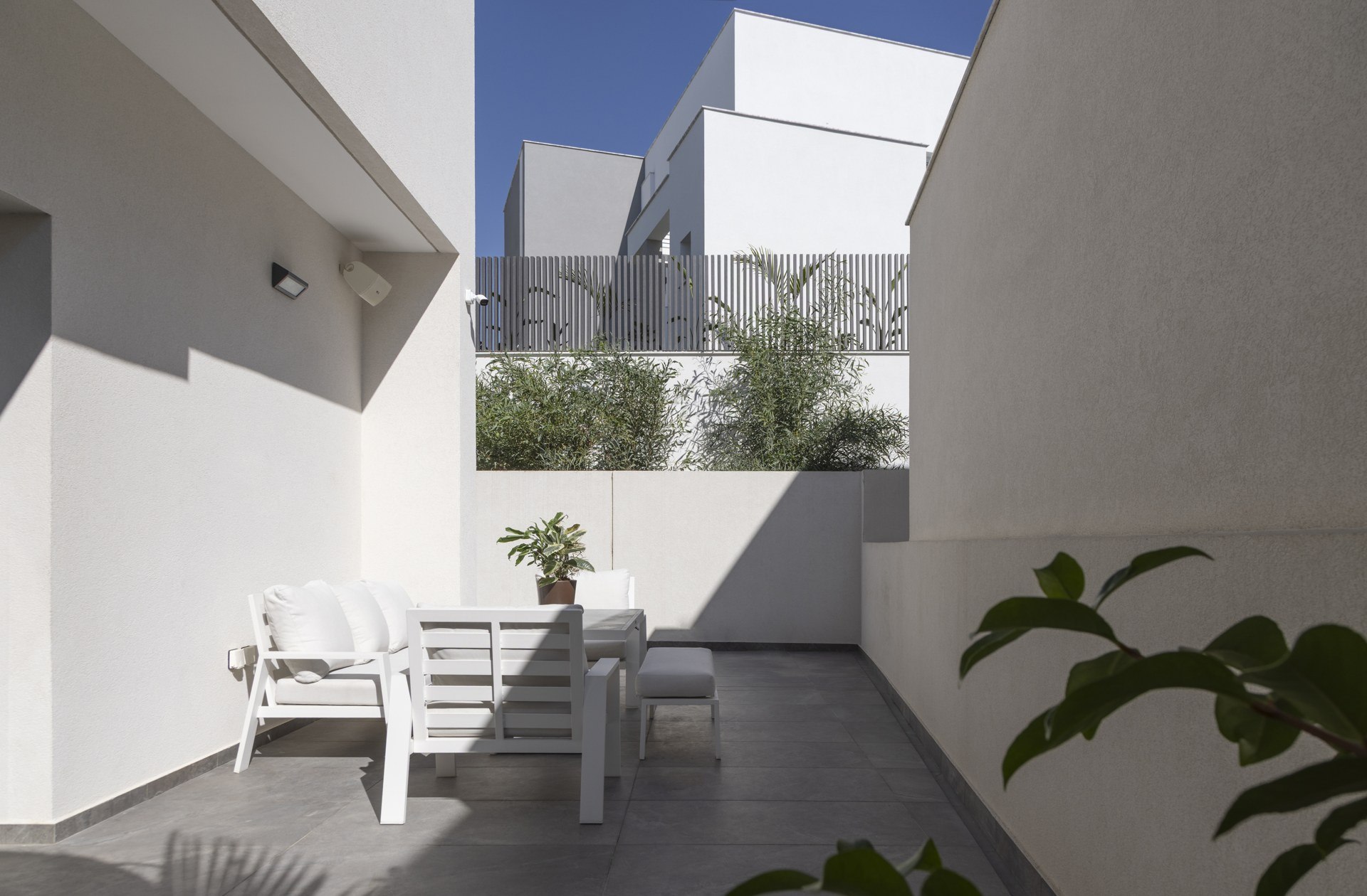 3-Bedroom House with Private Pool in Agios Athanasios photo 3 of 7