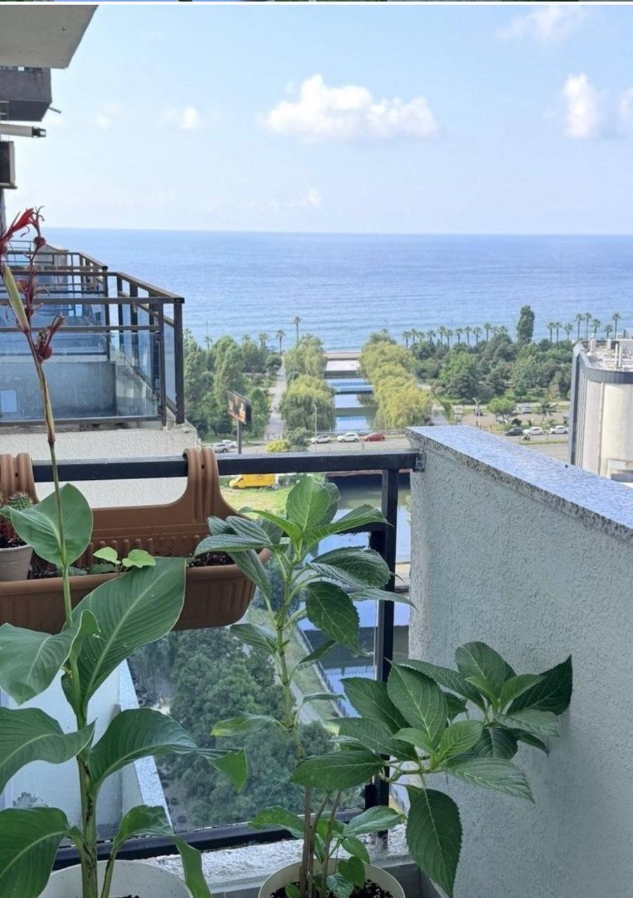 Квартира с видом на море на улице Лорткипанидзе photo 1 of 8