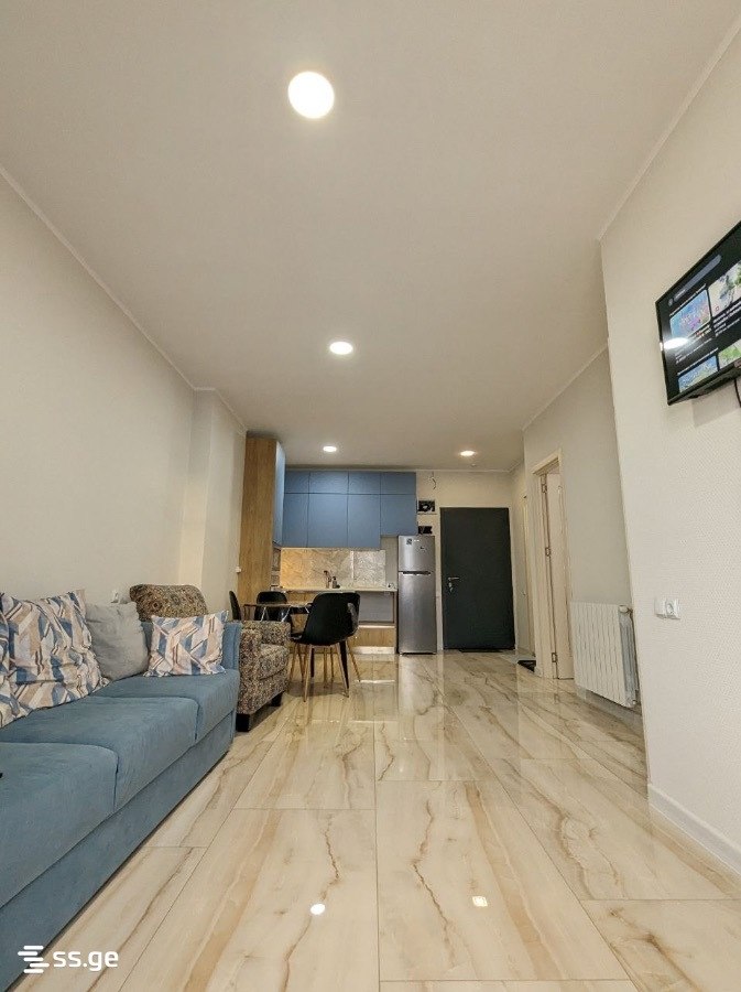 Furnished 2-Bedroom Apartment in Batumi photo 2 of 7