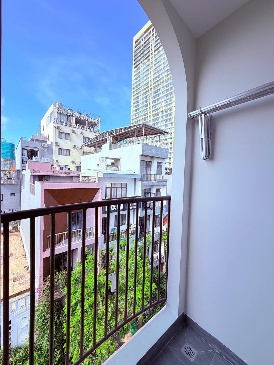 Beachside 1-Bedroom Apartment with Balcony photo 1 of 8
