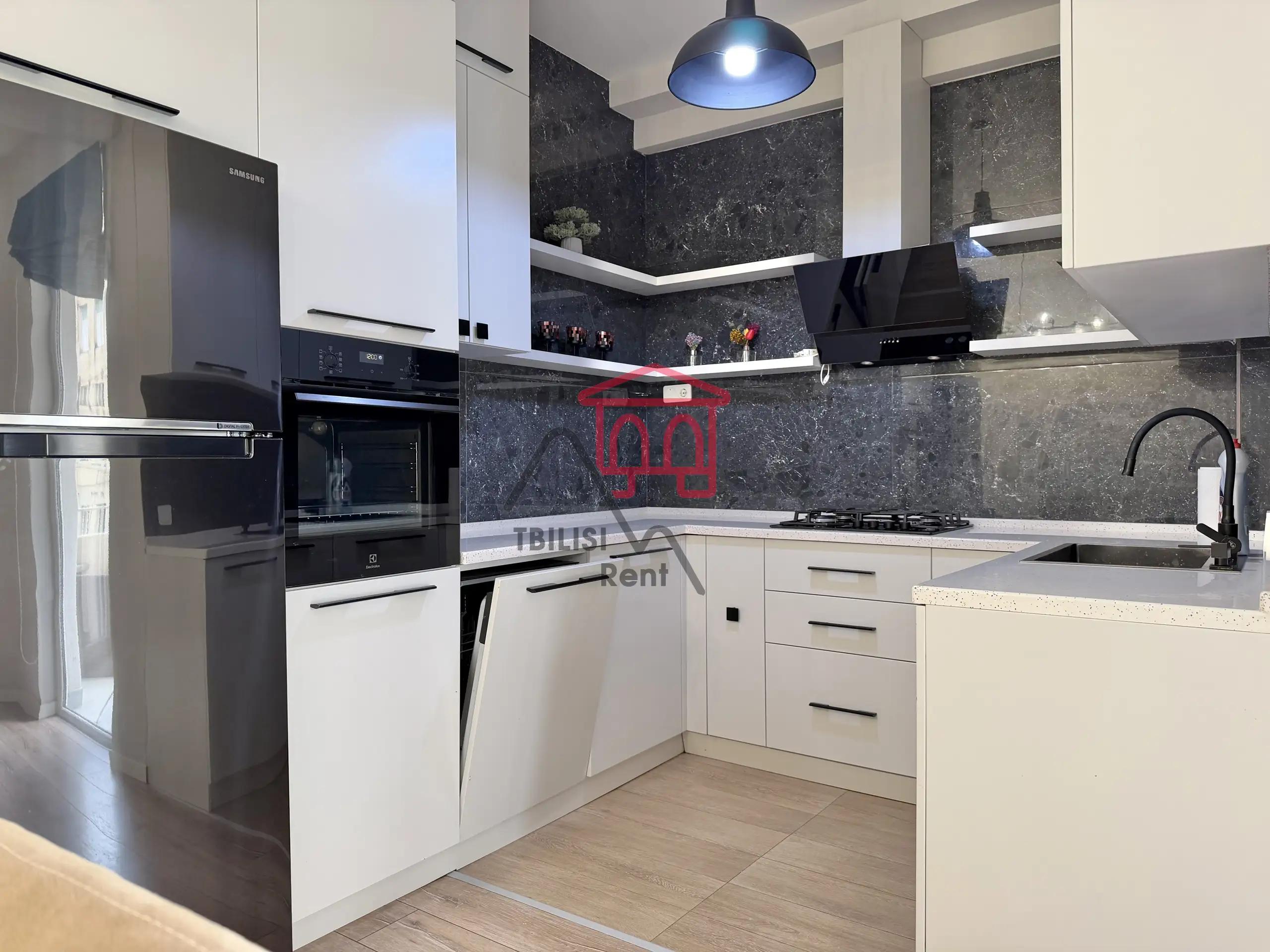 Spacious 3-Bedroom Apartment in Vake photo 3 of 8