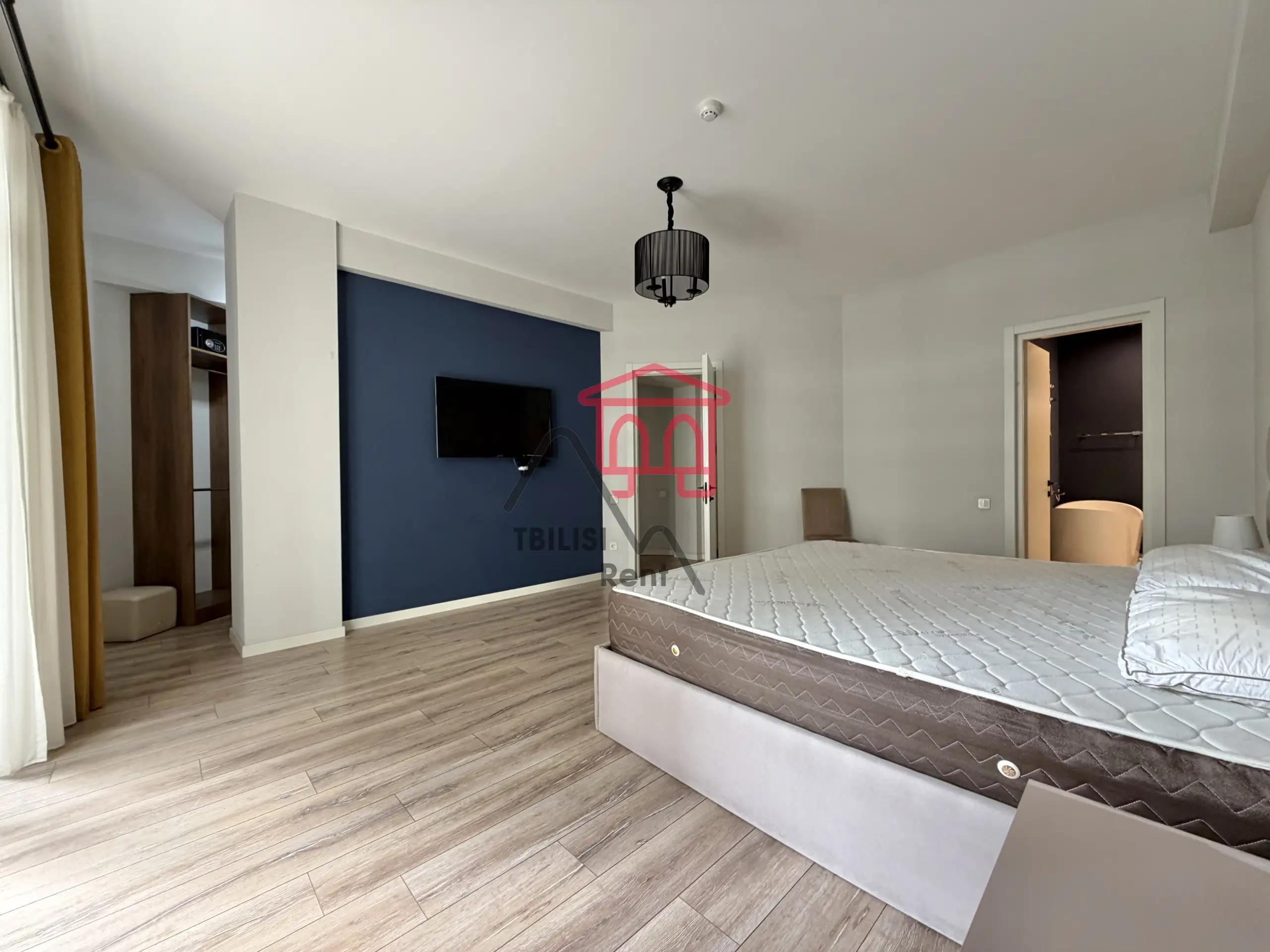 Spacious 3-Bedroom Apartment in Vake photo 4 of 8