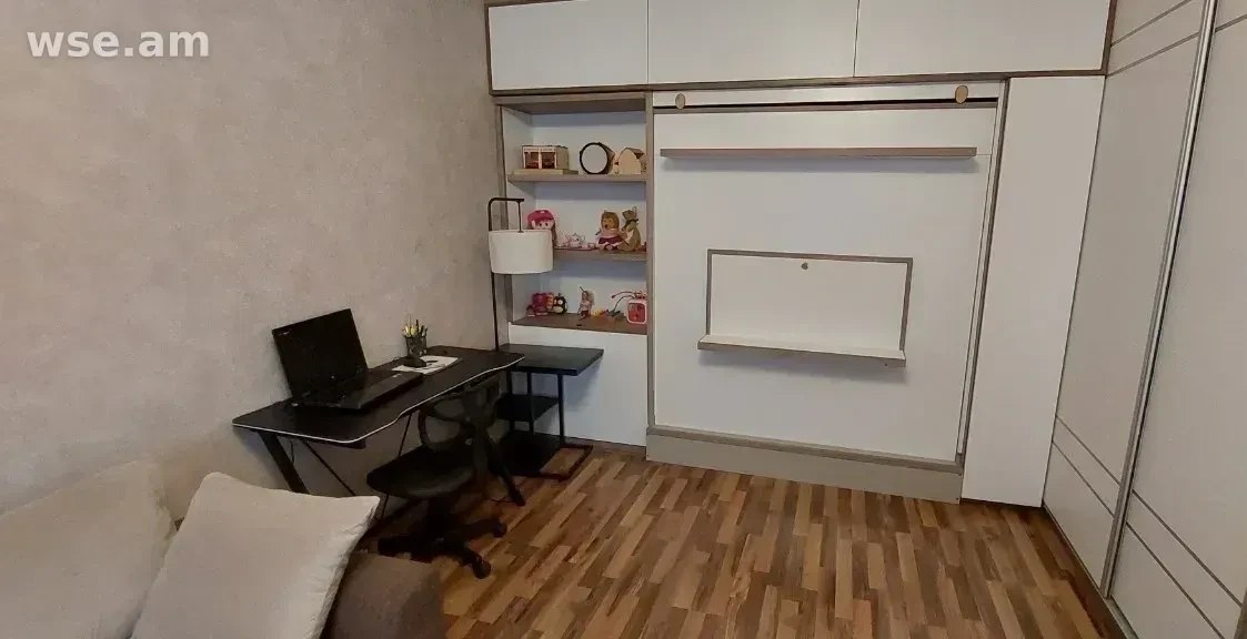 One-Bedroom Apartment in Arabkir photo 8 of 8