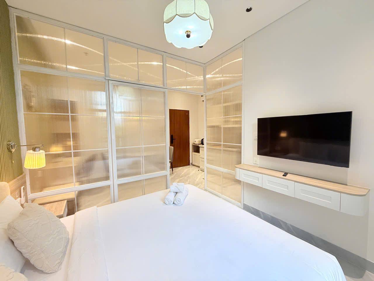 Brand-New 1-Bedroom Apartment in Son Tra photo 5 of 8
