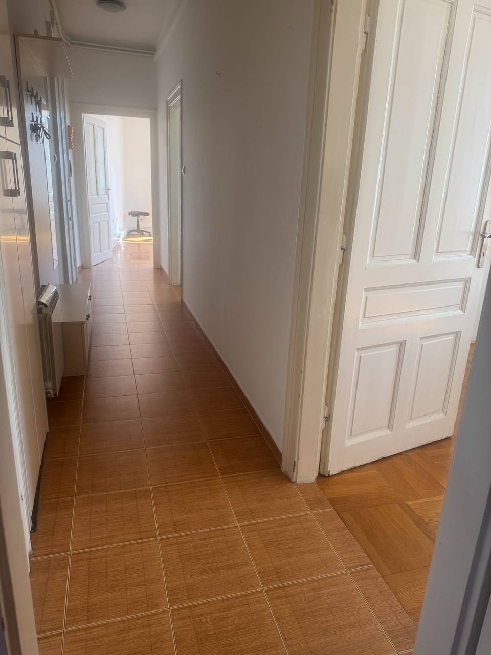 Unfurnished Two-Bedroom Apartment in Dorcol photo 3 of 8