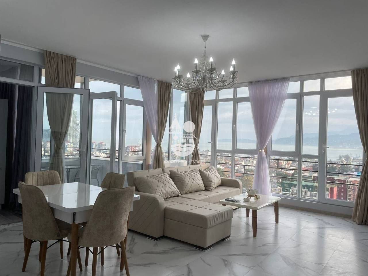 Two-Bedroom Apartment in Batumi Old Town photo 2 of 6