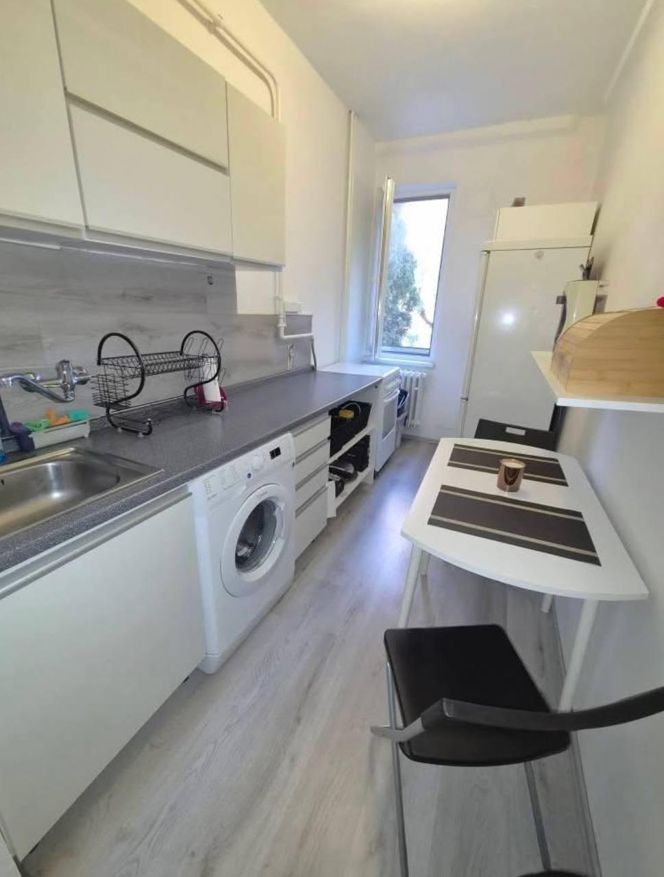 Furnished One-Room Apartment in Ostredky photo 6 of 8