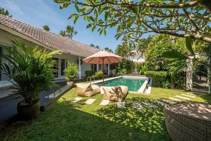 3-Bedroom Villa in Canggu photo 2 of 8