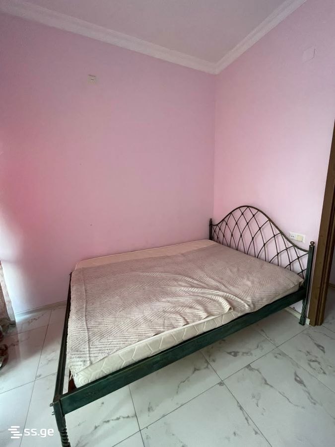 Two-Bedroom Apartment in Batumi photo 6 of 8