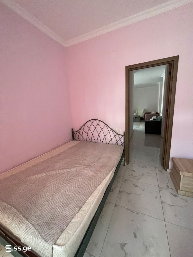 Two-Bedroom Apartment in Batumi photo 8 of 8