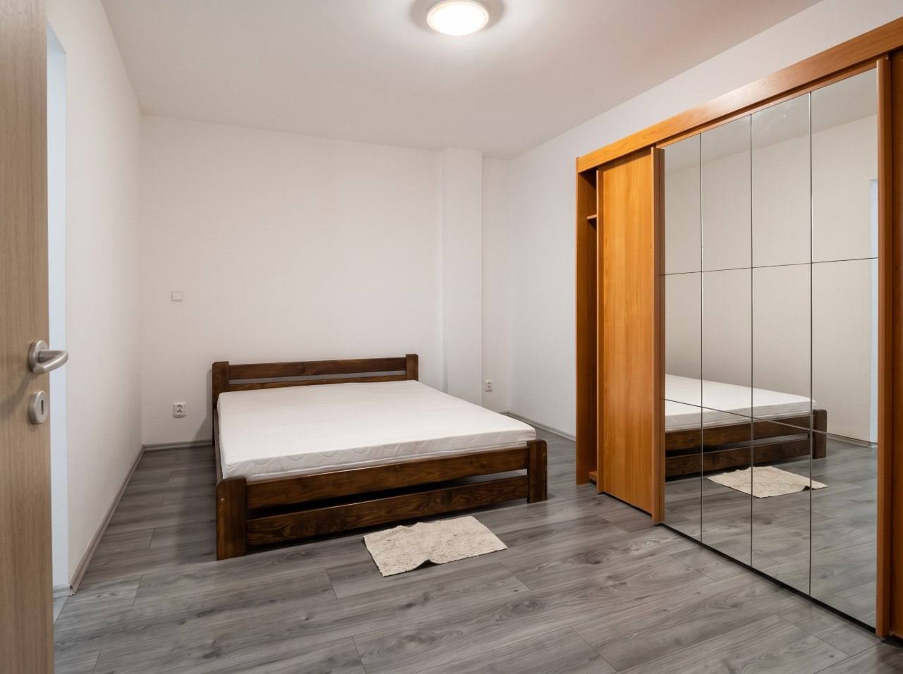 2+kk Apartment with Private Courtyard in Košíře photo 3 of 8