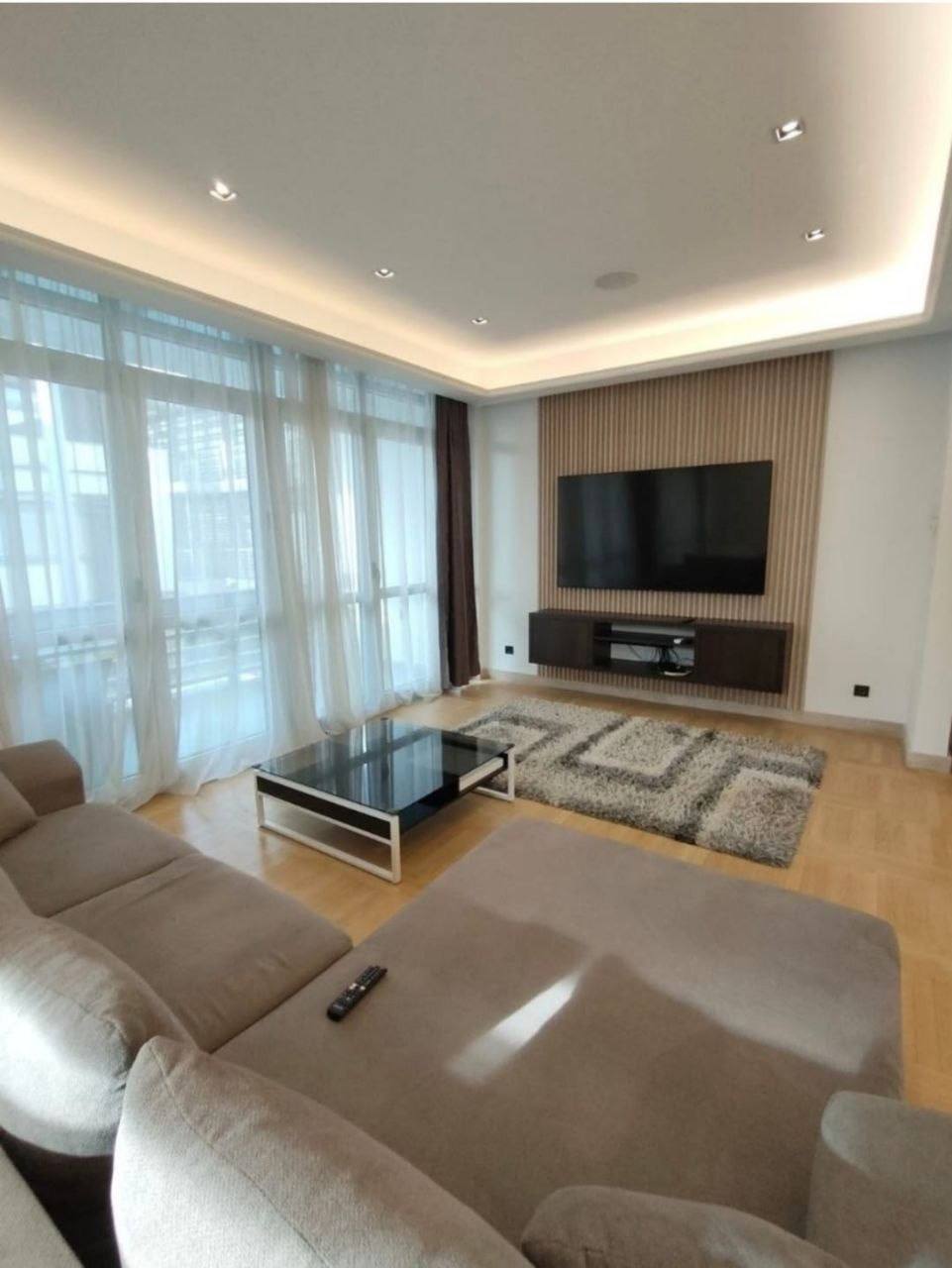 3-Bedroom Apartment in Dedinje photo 2 of 8