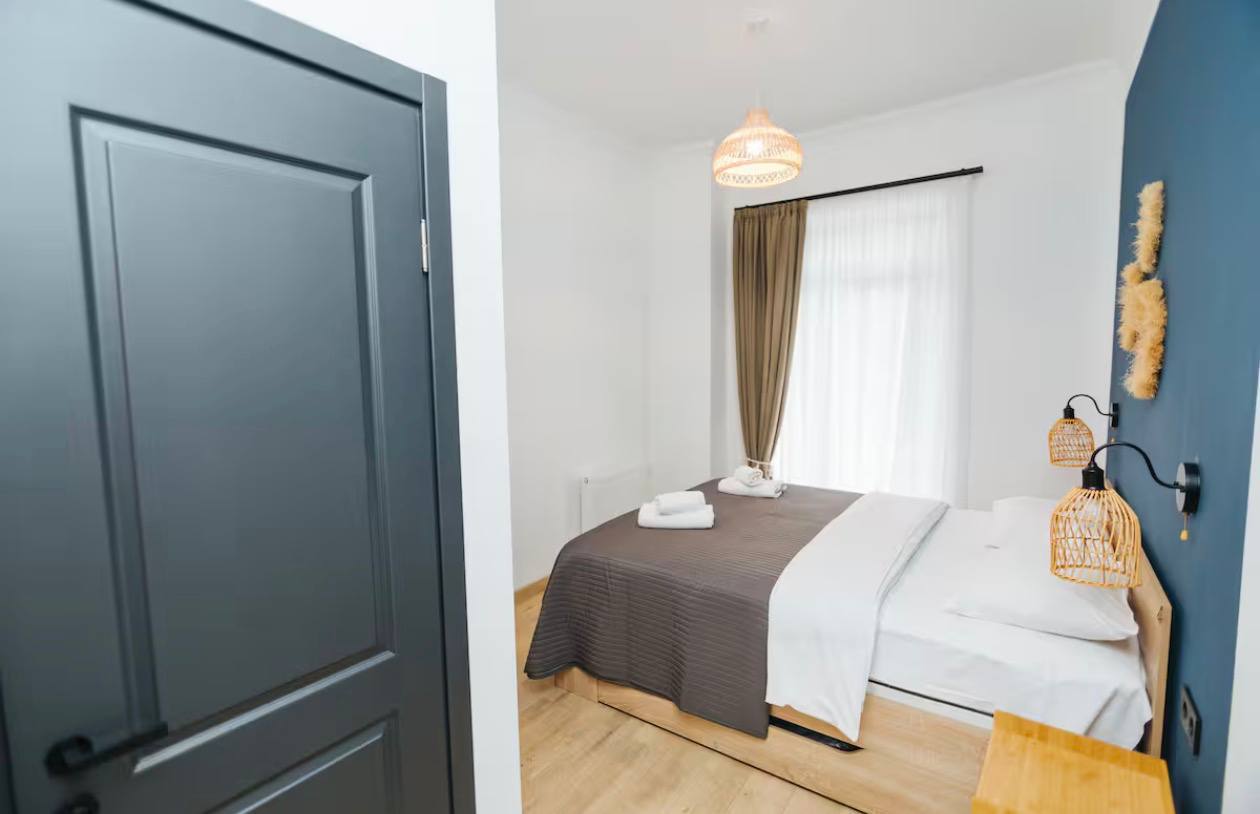 Two-Room Apartment in Batumi Old Town photo 6 of 6