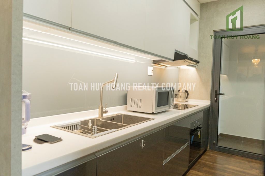 Luxury 2-Bedroom Sea-View Apartment at Monarchy B photo 6 of 8