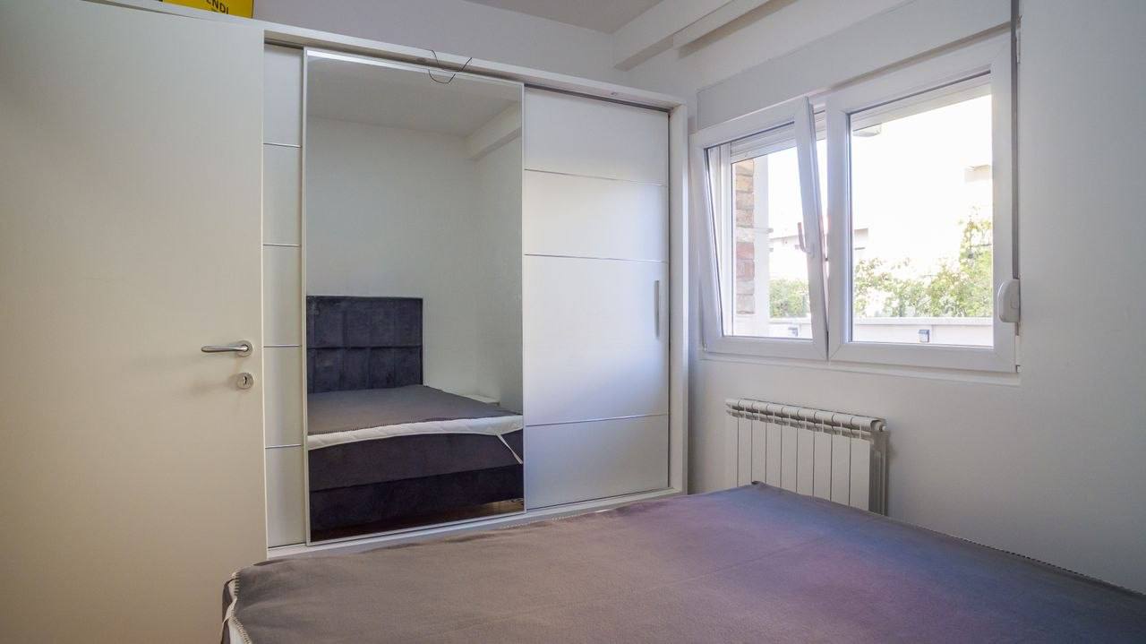 1.5-Room Apartment in New Belgrade photo 3 of 8