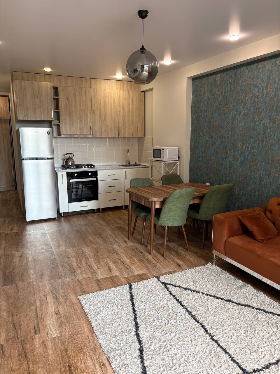 Furnished 2-Bedroom Apartment with Mountain View photo 1 of 8