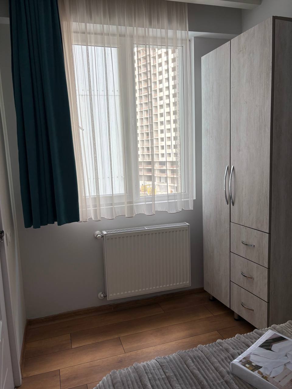 Furnished 2-Bedroom Apartment with Mountain View photo 8 of 8