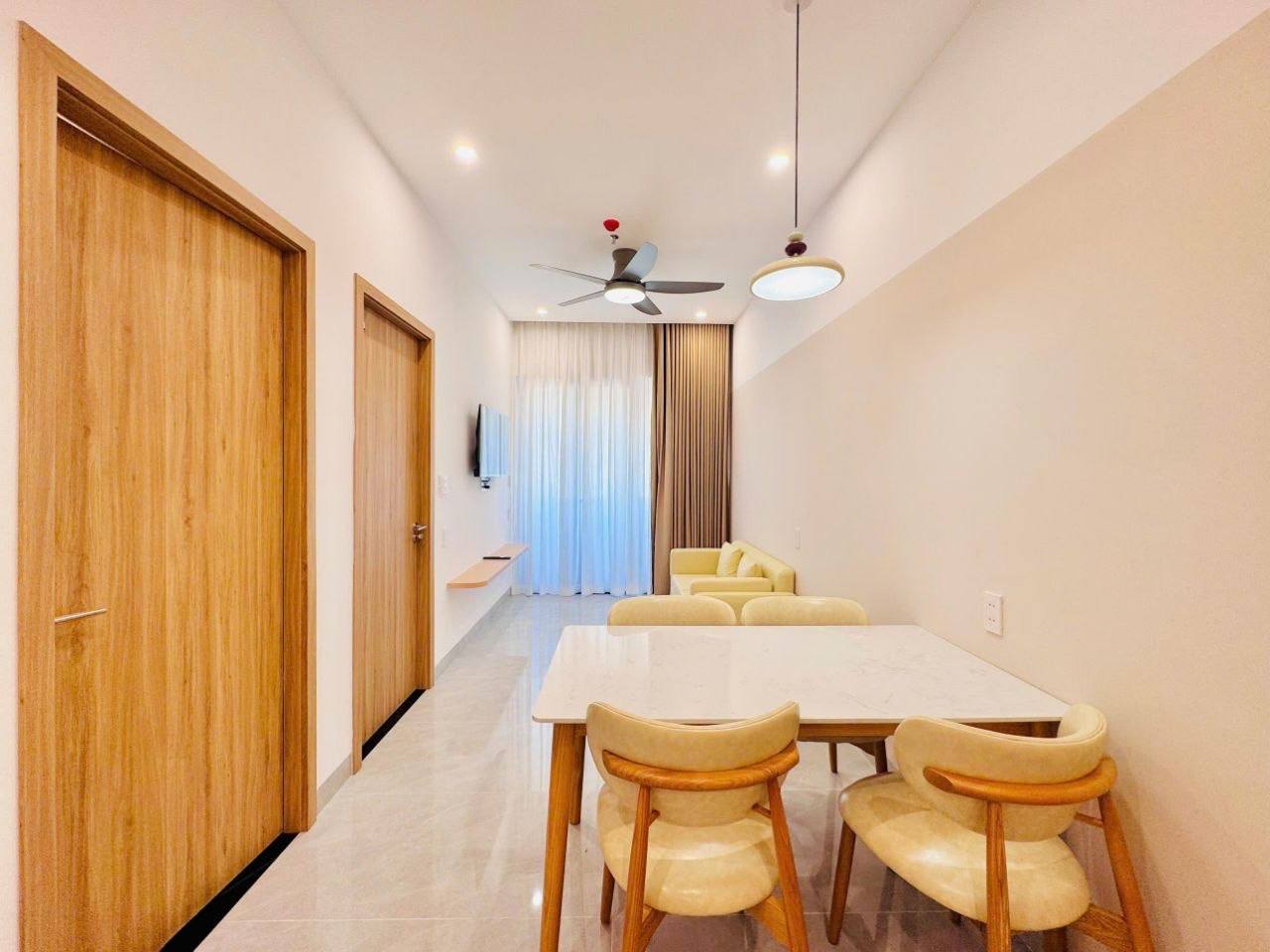 2-Bedroom Apartment in Ngu Hanh Son photo 2 of 8