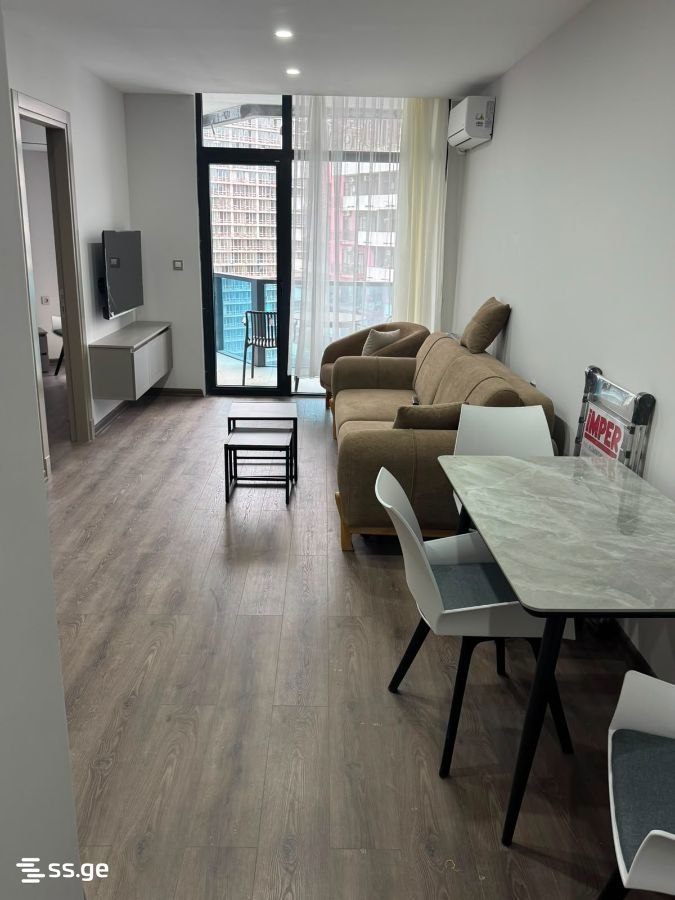 2-Room Apartment for Rent in Batumi photo 1 of 6