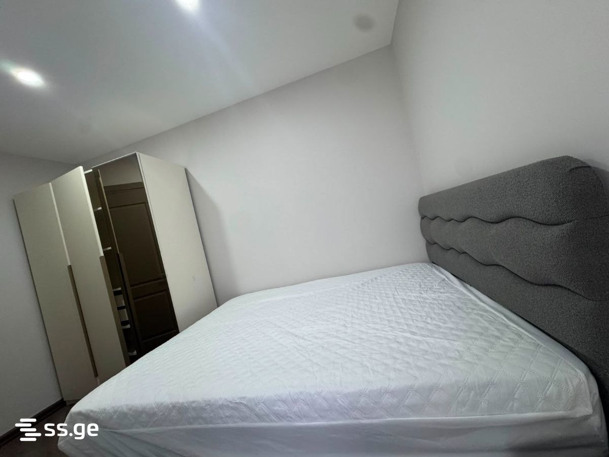 2-Room Apartment for Rent in Batumi photo 4 of 6