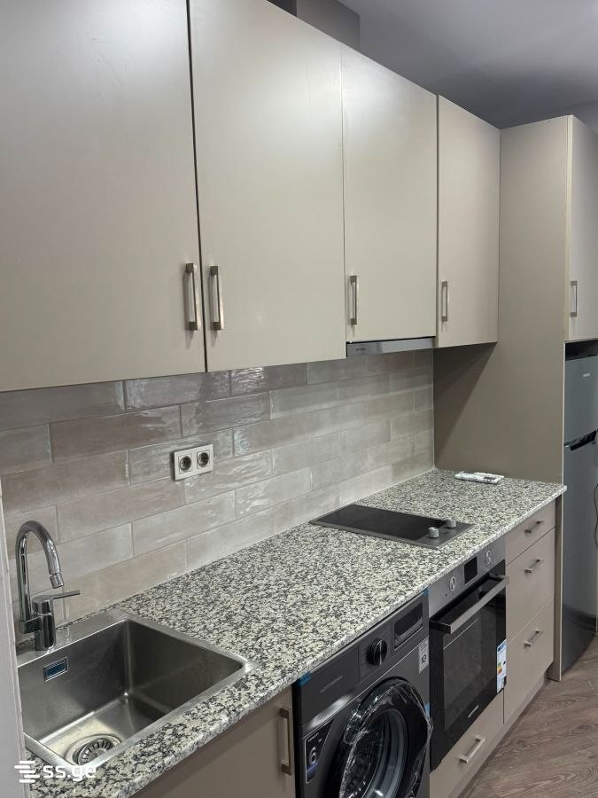 2-Room Apartment for Rent in Batumi photo 5 of 6