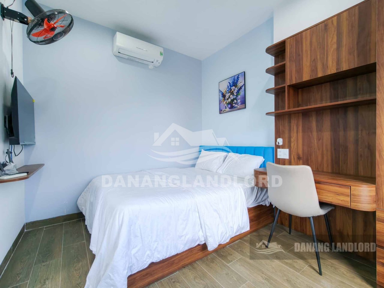 1-Bedroom Apartment in Khue My Dong photo 3 of 8