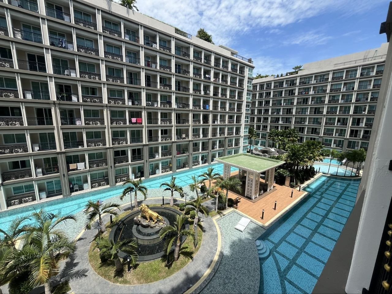 1-Bedroom Apartment in Dusit Park 2 photo 1 of 6