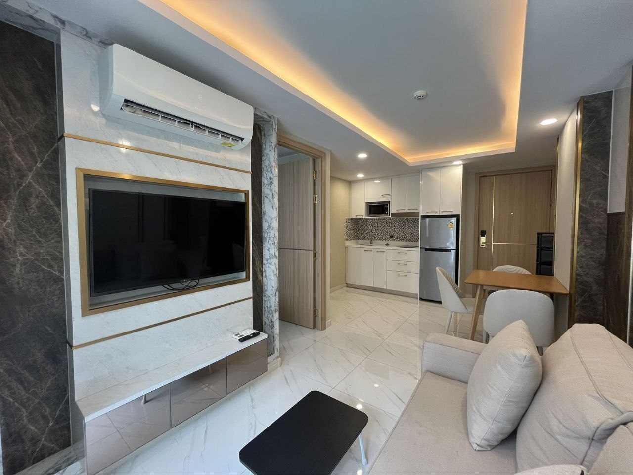 1-Bedroom Apartment in Dusit Park 2 photo 2 of 6
