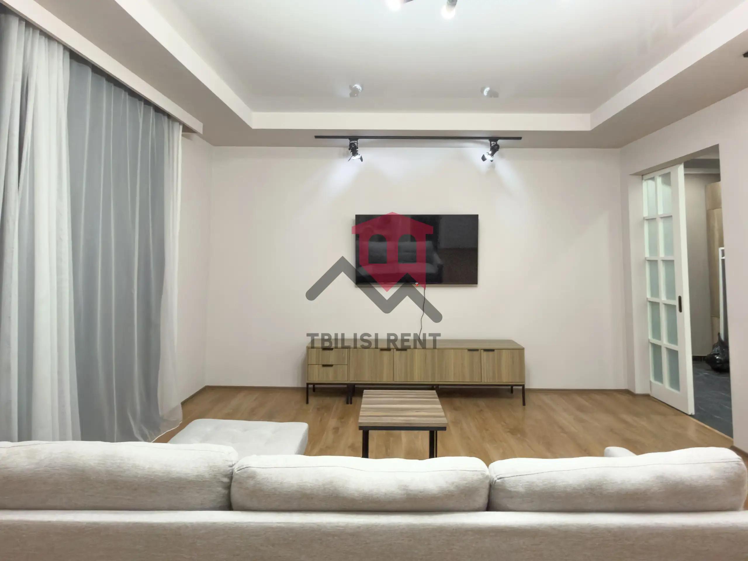 Spacious 3-Bedroom Apartment in Saburtalo photo 2 of 8