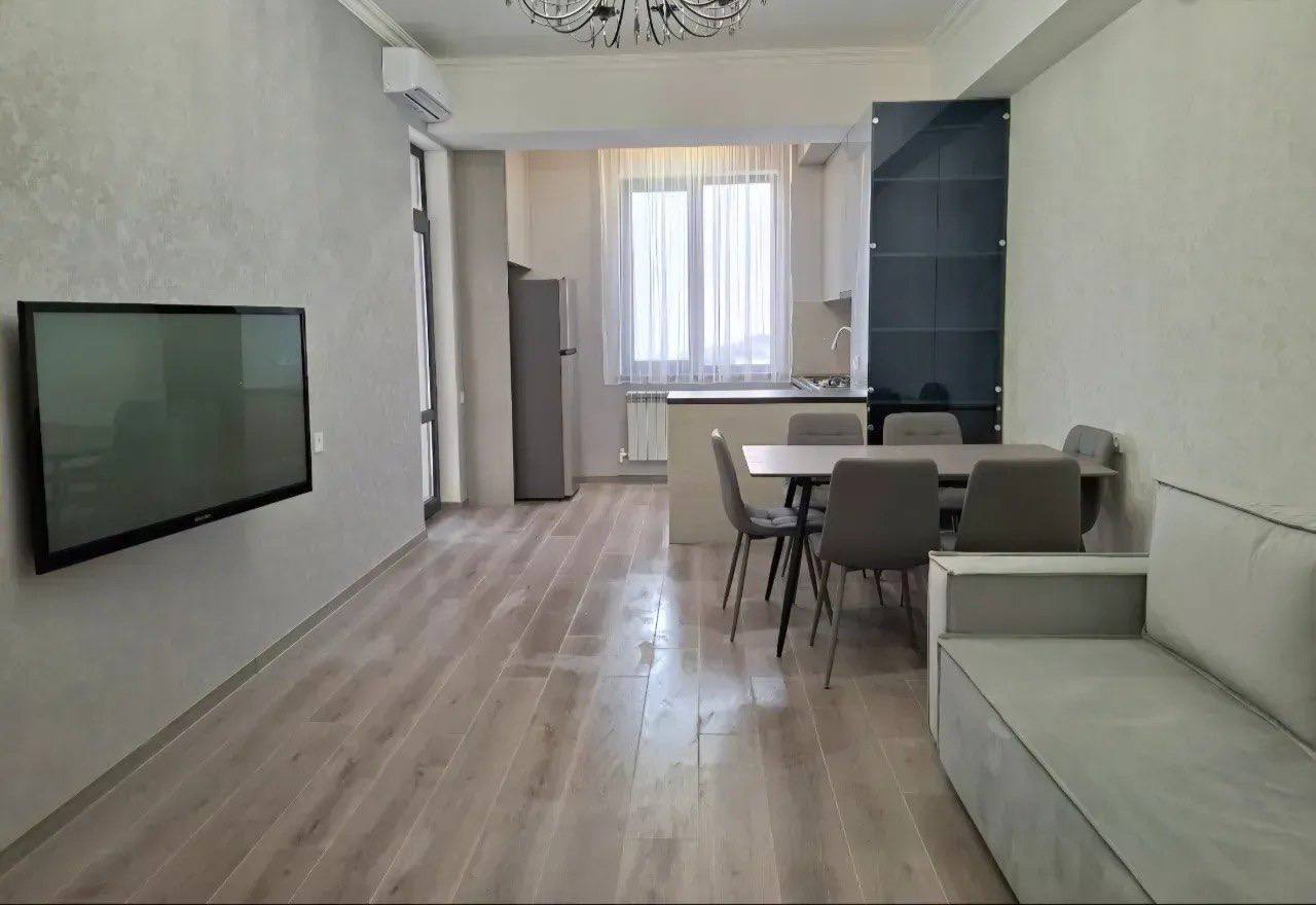 Furnished 2-Room Apartment in Kanaker-Zeytun photo 1 of 8