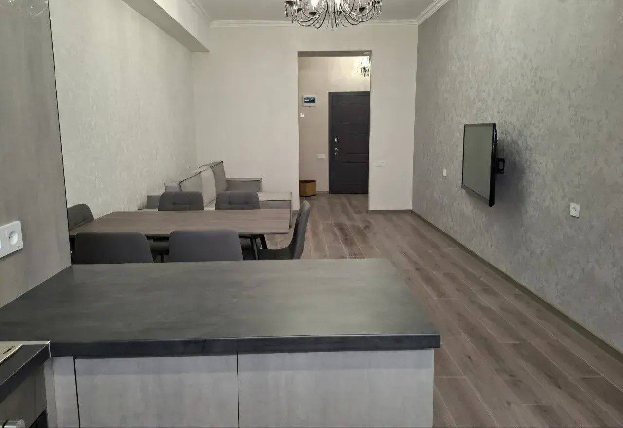 Furnished 2-Room Apartment in Kanaker-Zeytun photo 3 of 8