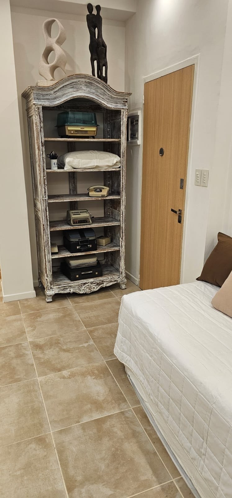 Furnished 2-Room Apartment Near the Obelisk photo 4 of 8