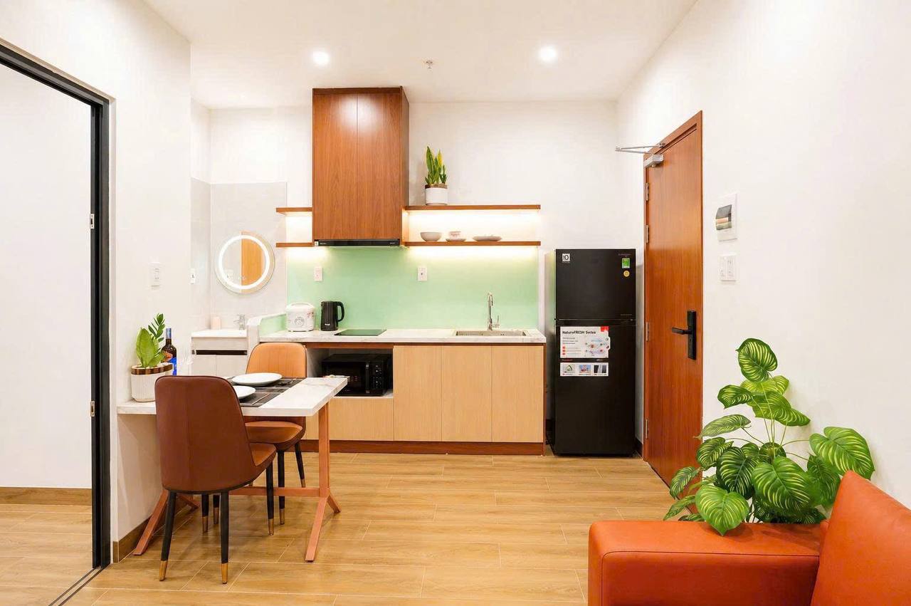 Ocean-Side Serviced Apartment Near My Khe Beach photo 7 of 8